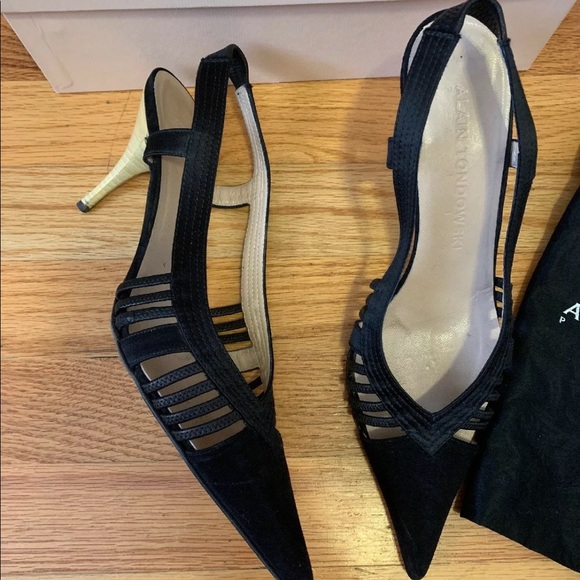 ALAIN TONDOWSKI [vintage kitten heel black suede satin heels] - Picture 7 of 8